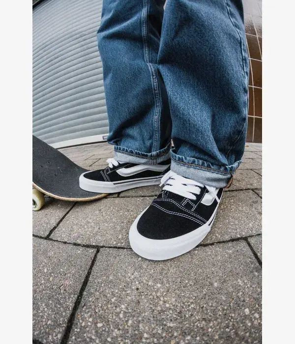 Vans-KnuSkool 4.webp