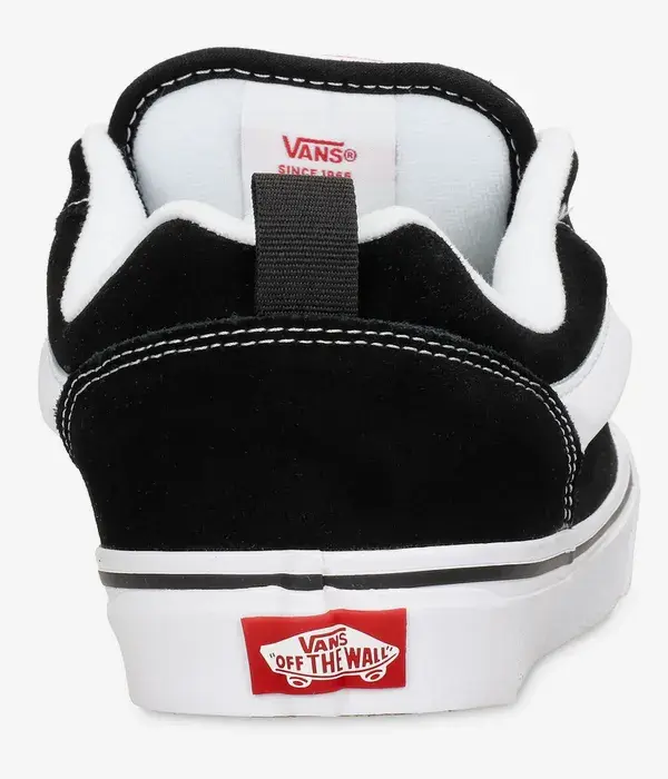 Vans-KnuSkool 2.webp