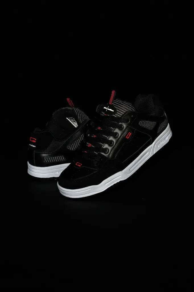 TILT PRIME globe Black Mullen C.webp