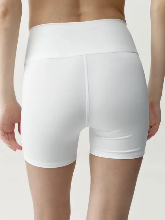 ROLAND-SH-OFF_WHITE2.webp
