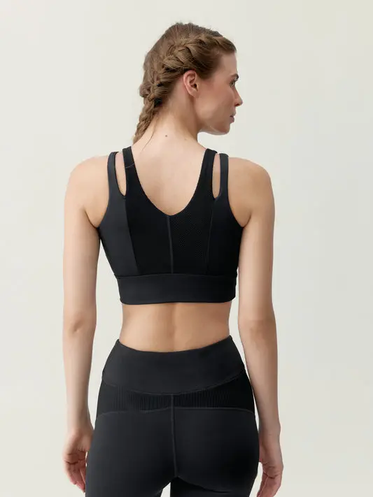 REKA-TP-BLACK2_1a5400ef-eb0c-4044-a709-c6e943088735.webp