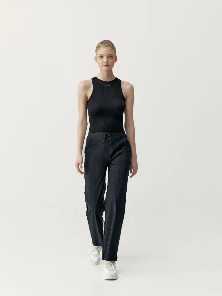 NORA-C-BLACK5.webp