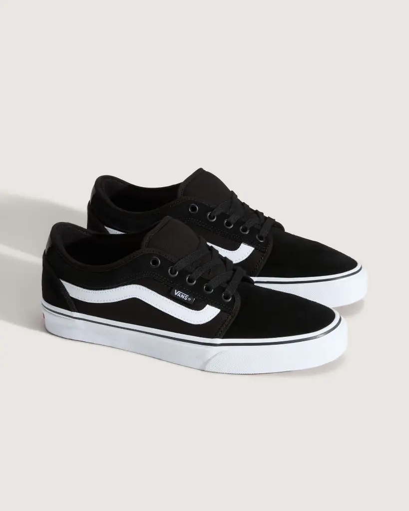 Skate-Chukka-Low-Sidestripe-Shoes-VANS-Black-ALT1(1).webp