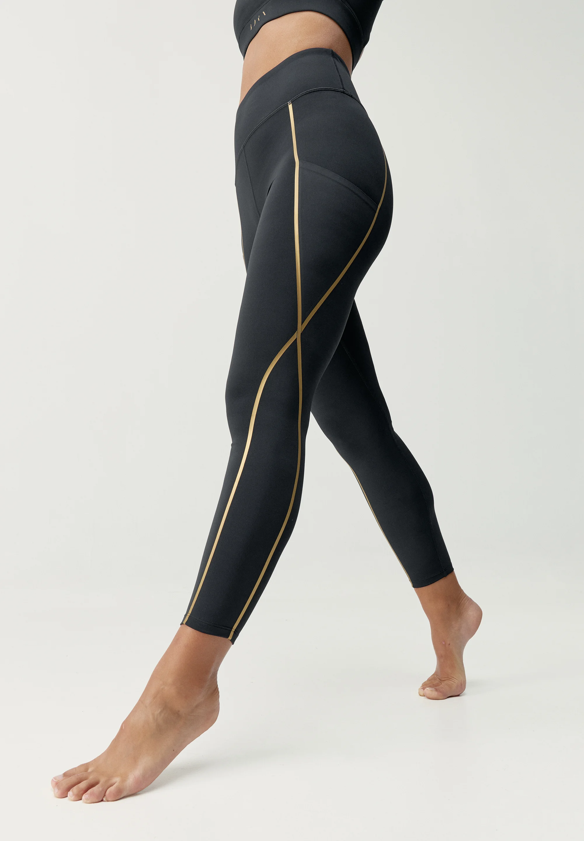 GOLD BLACK - Legging - BORN LIVING YOGA